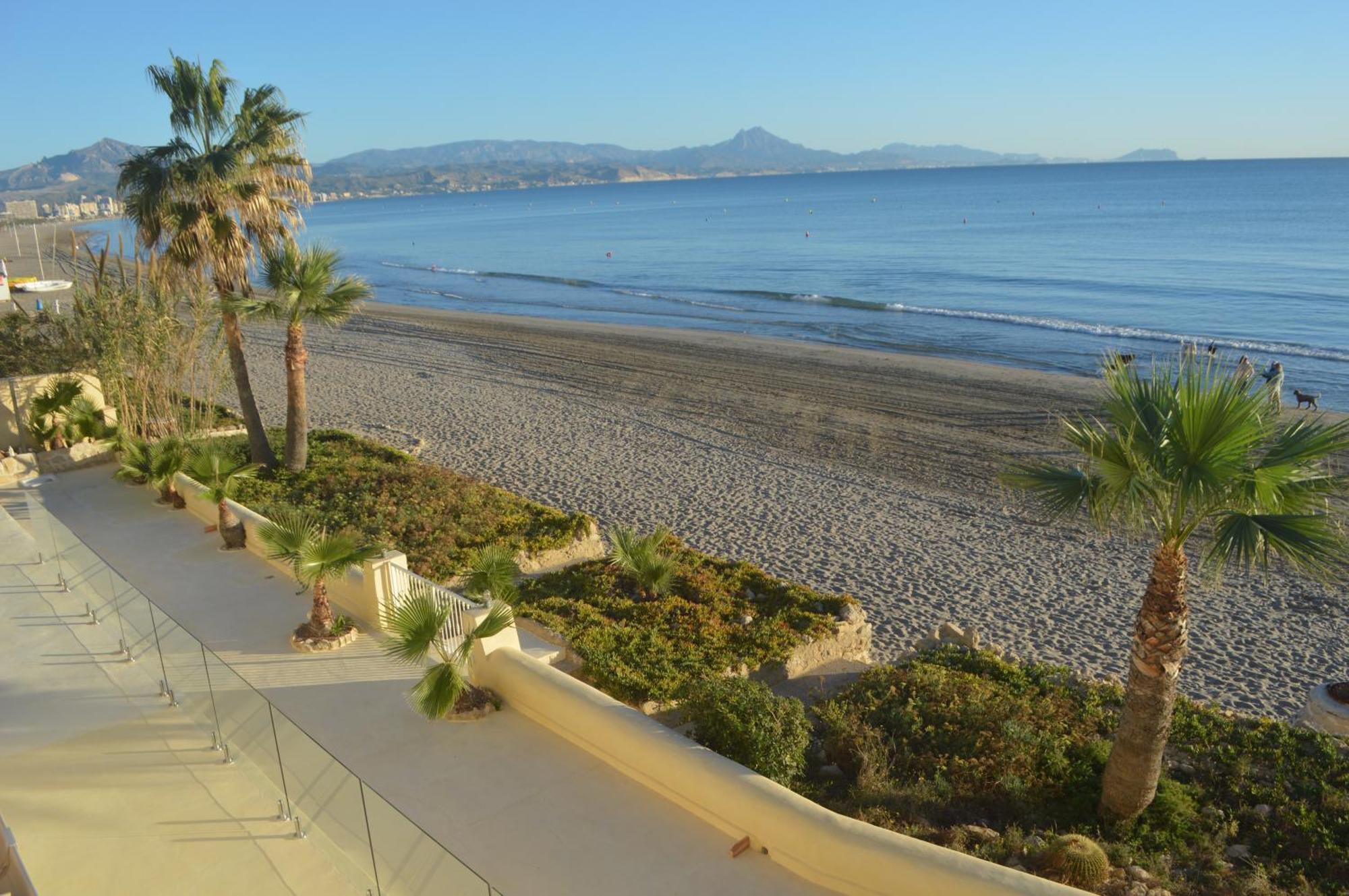 Excepcional Apartamento Loft A Pie De Playa En Chalet Roquetes アリカンテ エクステリア 写真